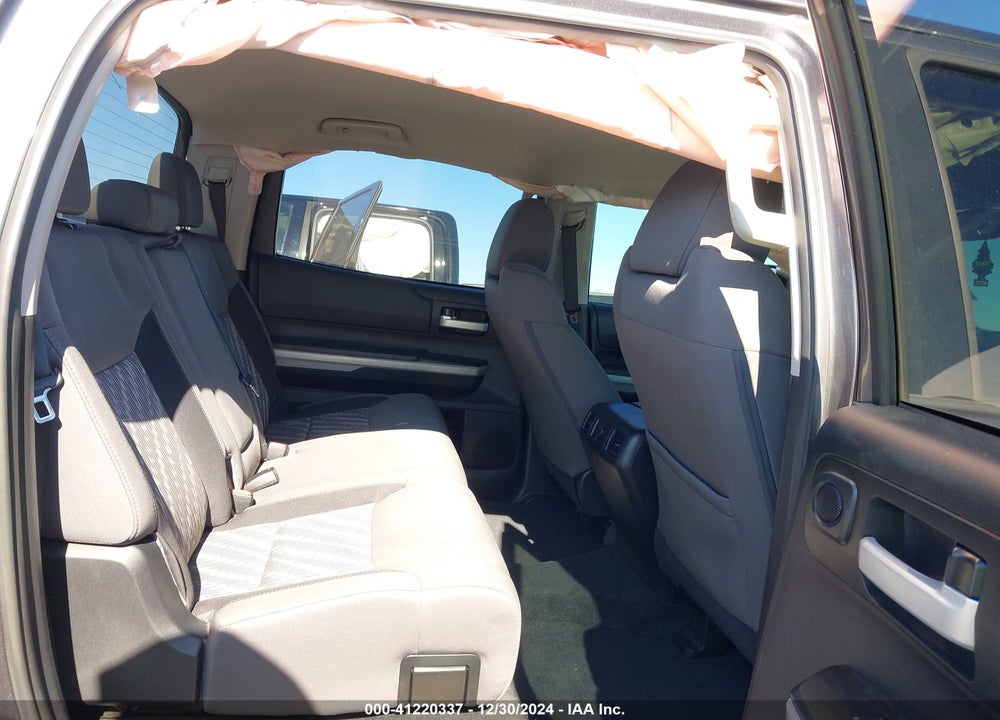 2019 TOYOTA TUNDRA SR5 5.7L V8 VIN: 5TFDW5F14KX844601