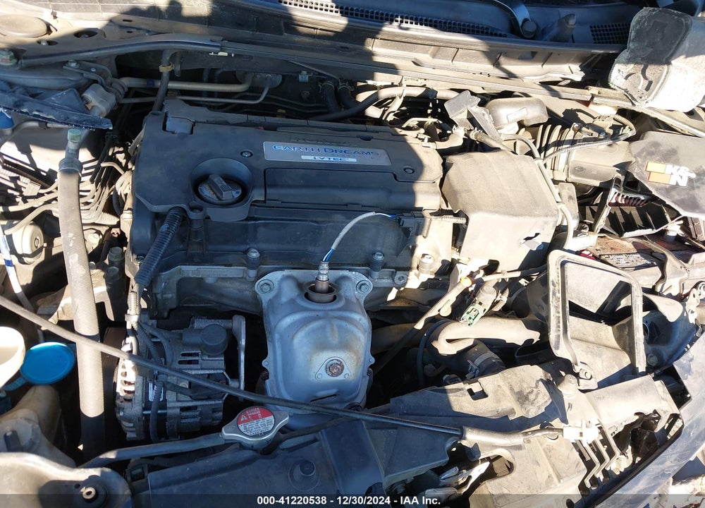 2015 HONDA ACCORD VIN: 1HGCR2F82FA216187