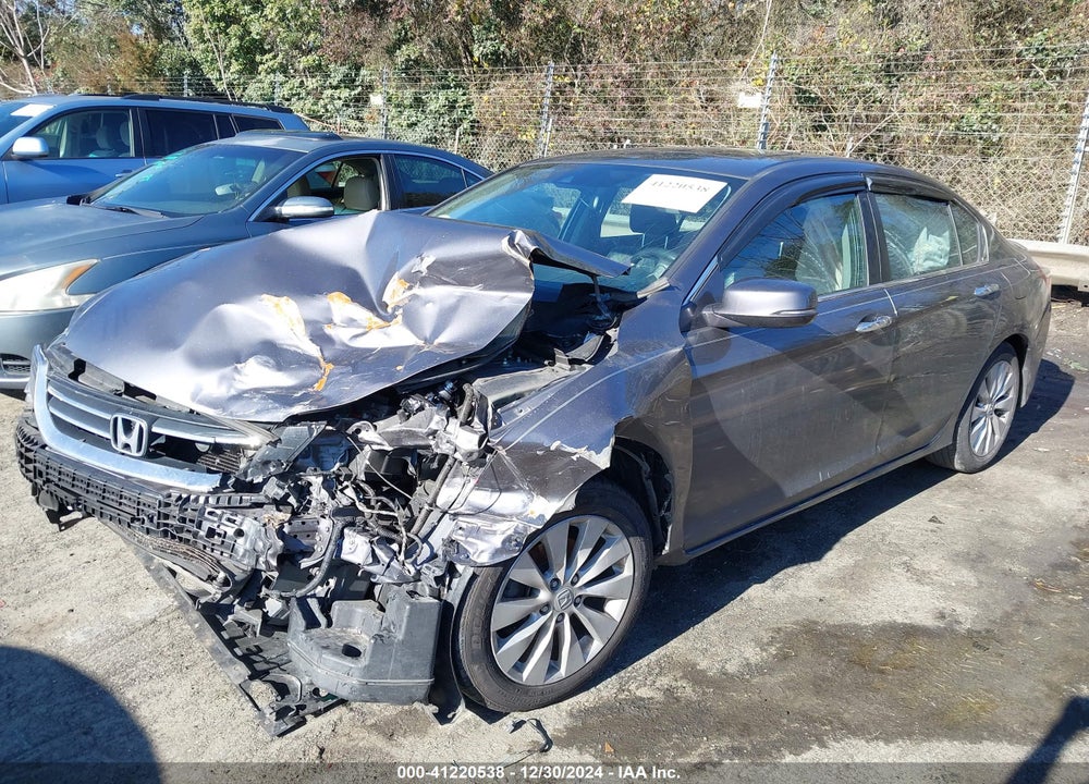2015 HONDA ACCORD VIN: 1HGCR2F82FA216187