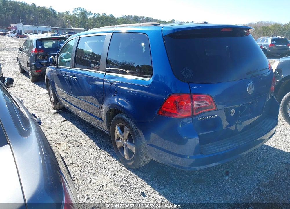 2011 VOLKSWAGEN ROUTAN SE VIN: 2V4RW3DG5BR805229