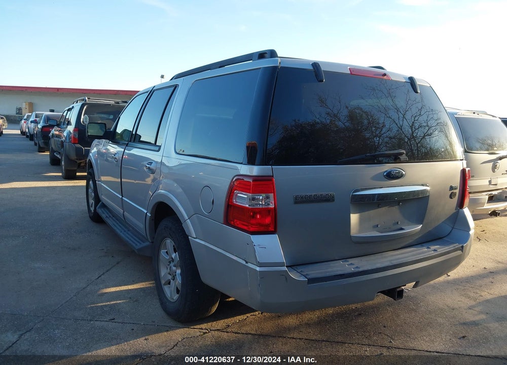 2010 FORD EXPEDITION XLT VIN: 1FMJU1F53AEA99379