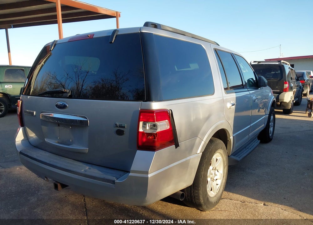 2010 FORD EXPEDITION XLT VIN: 1FMJU1F53AEA99379