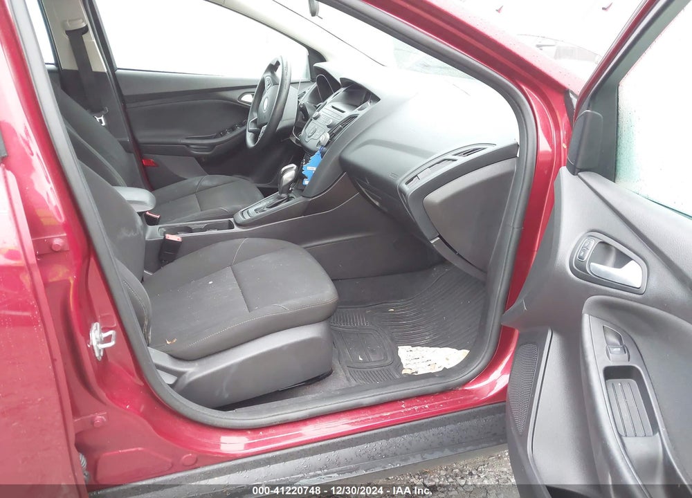 2015 FORD FOCUS VIN: 1FADP3K23FL208688