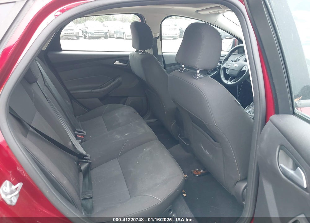 2015 FORD FOCUS VIN: 1FADP3K23FL208688