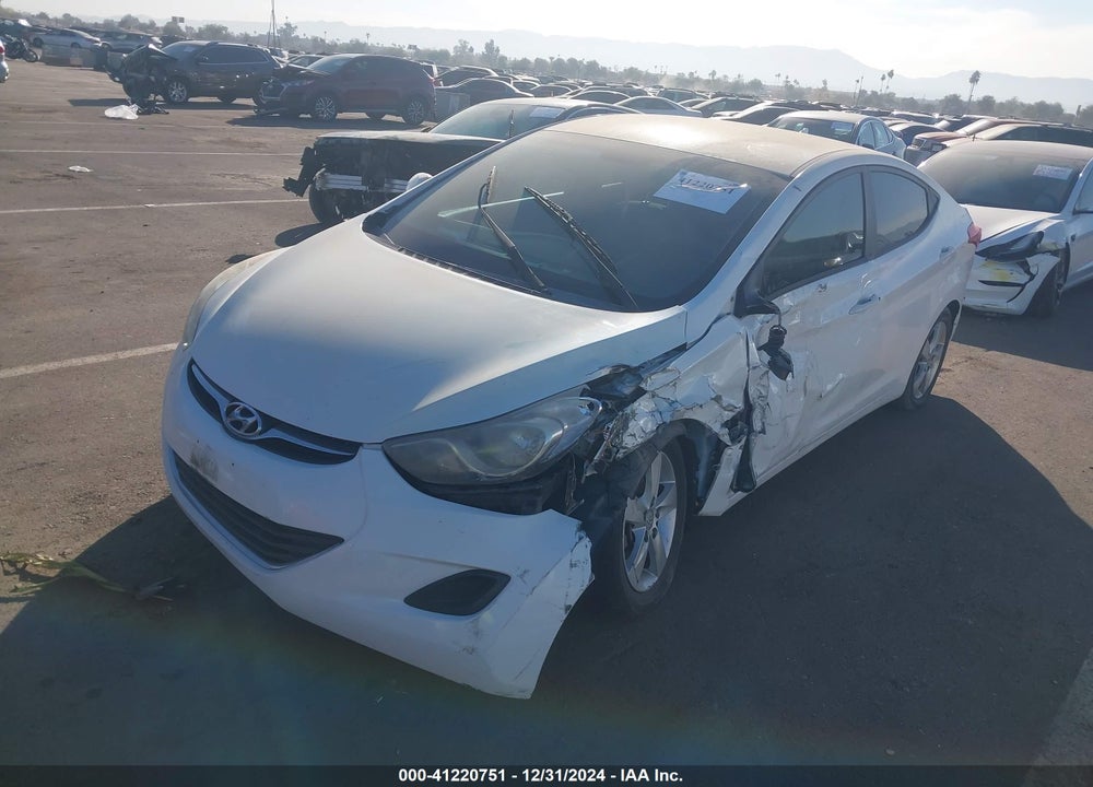 2013 HYUNDAI ELANTRA VIN: 5NPDH4AE5DH308205