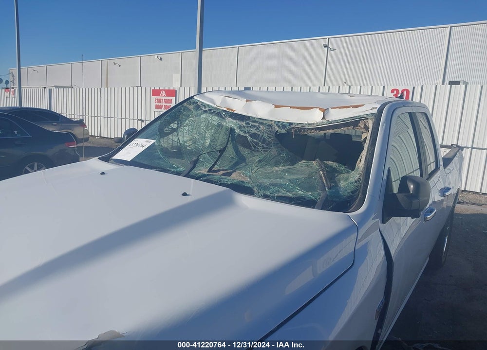 2018 RAM 1500 VIN: 1C6RR6GT8JS195861