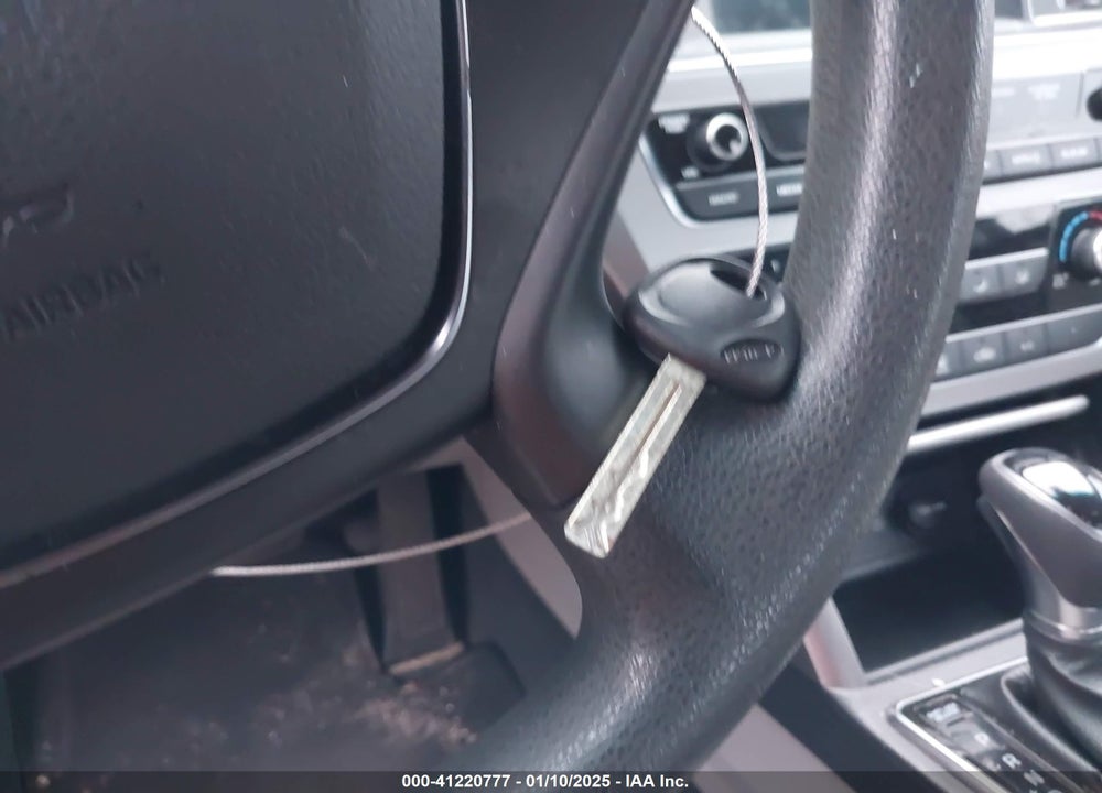 2017 HYUNDAI SONATA SE VIN: 5NPE24AF9HH469547