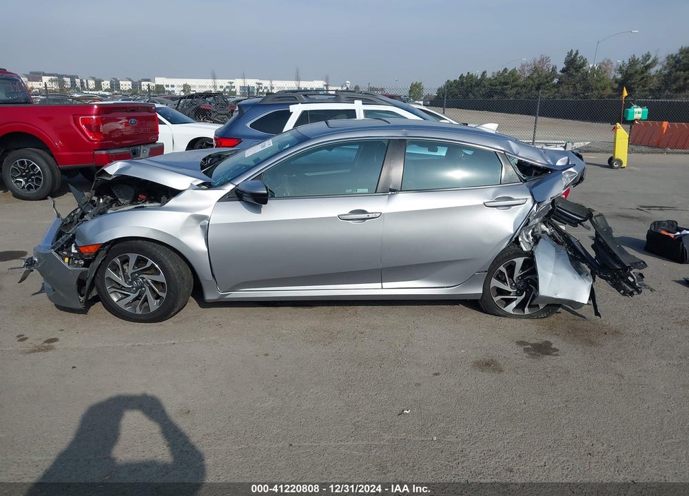 2018 HONDA CIVIC VIN: 2HGFC2F75JH573671