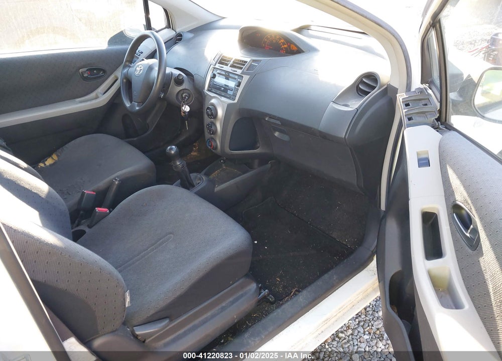 2009 TOYOTA YARIS VIN: JTDJT903595237481