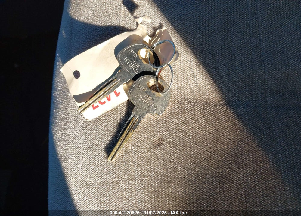 2012 KIA SEDONA LX VIN: KNDMG4C75C6502596
