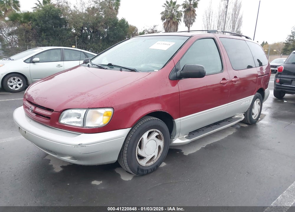 1998 TOYOTA SIENNA XLE VIN: 4T3ZF13C8WU064955
