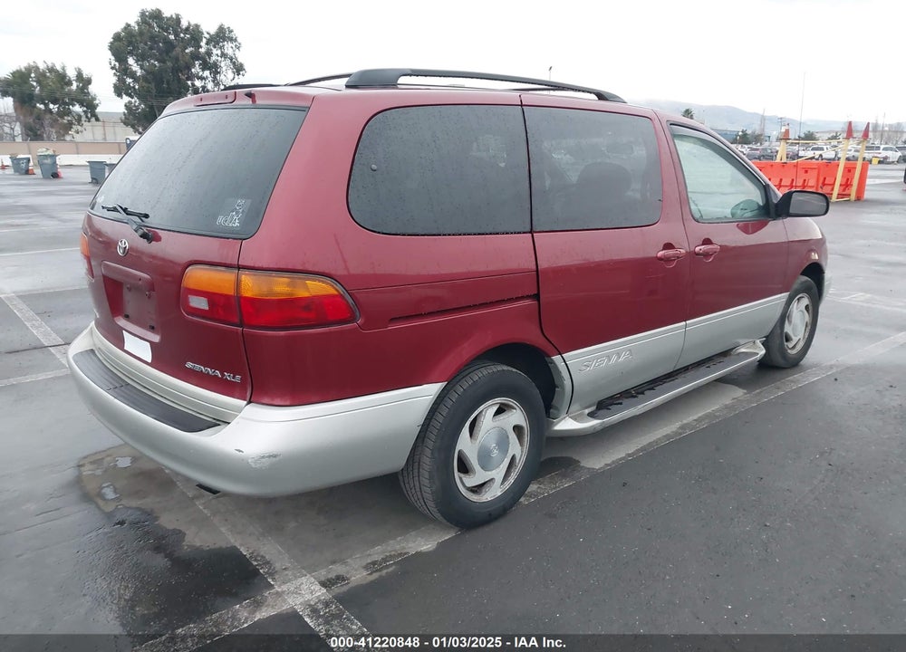 1998 TOYOTA SIENNA XLE VIN: 4T3ZF13C8WU064955