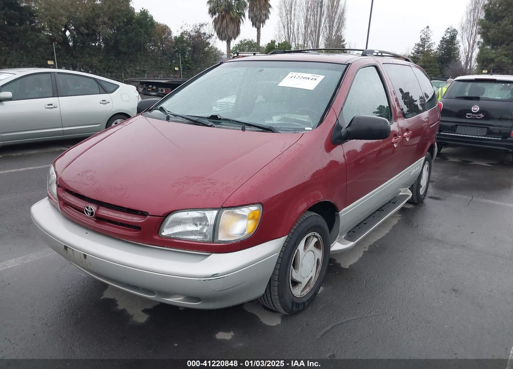 1998 TOYOTA SIENNA XLE VIN: 4T3ZF13C8WU064955