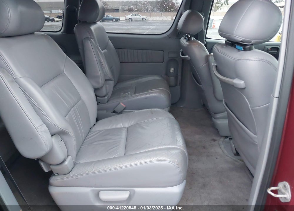 1998 TOYOTA SIENNA XLE VIN: 4T3ZF13C8WU064955