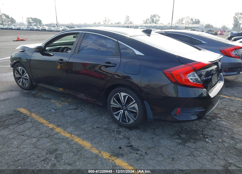 2017 HONDA CIVIC VIN: 2HGFC1F30HH631090