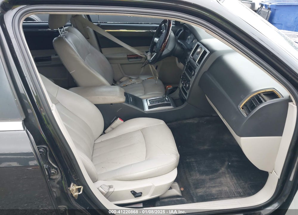 2007 CHRYSLER 300C VIN: 2C3LA63H37H610502