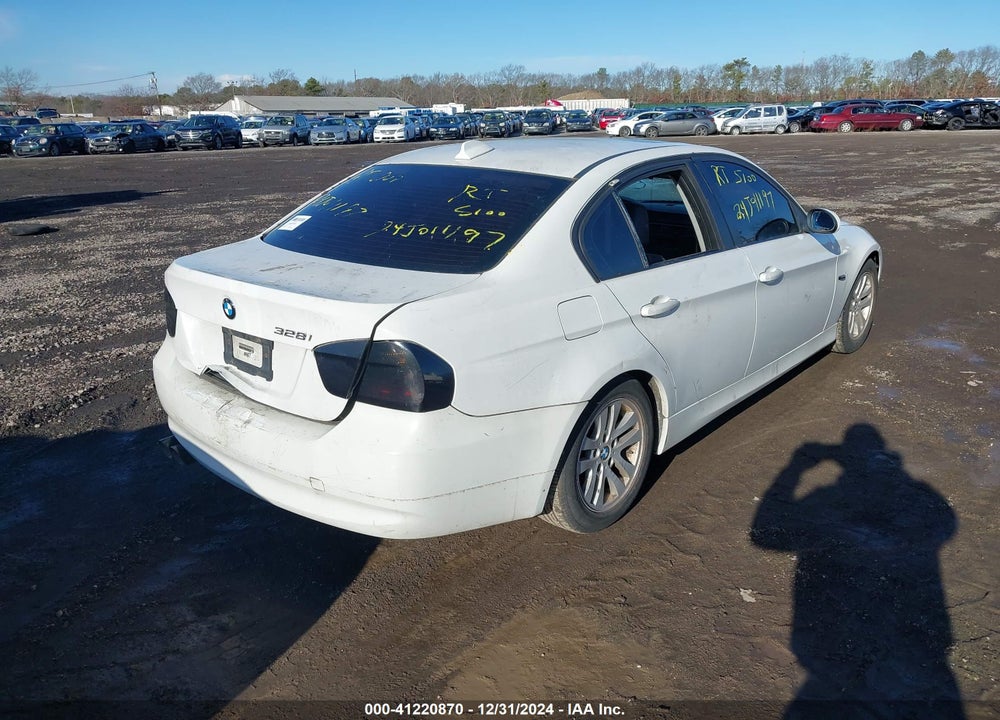 2007 BMW 328 VIN: WBAVA37537NL16587
