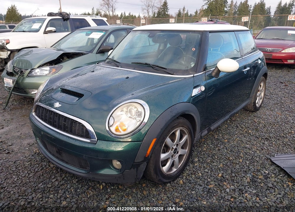 2008 MINI COOPER S VIN: WMWMF73578TV33969