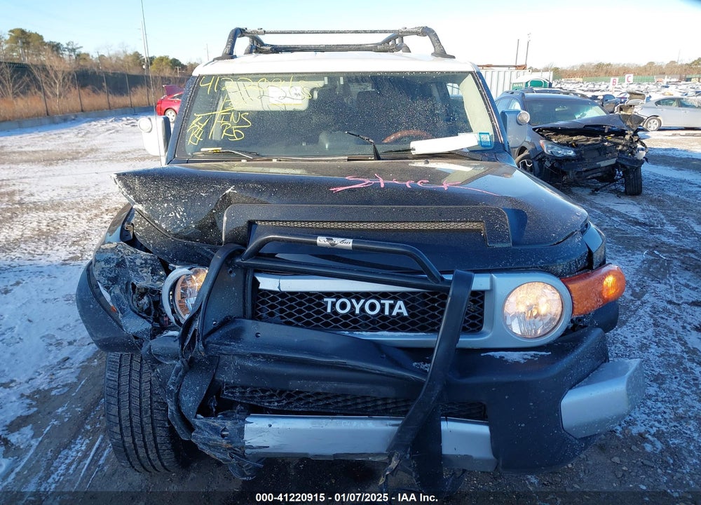 2014 TOYOTA FJ CRUISER VIN: JTEBU4BFXEK181458
