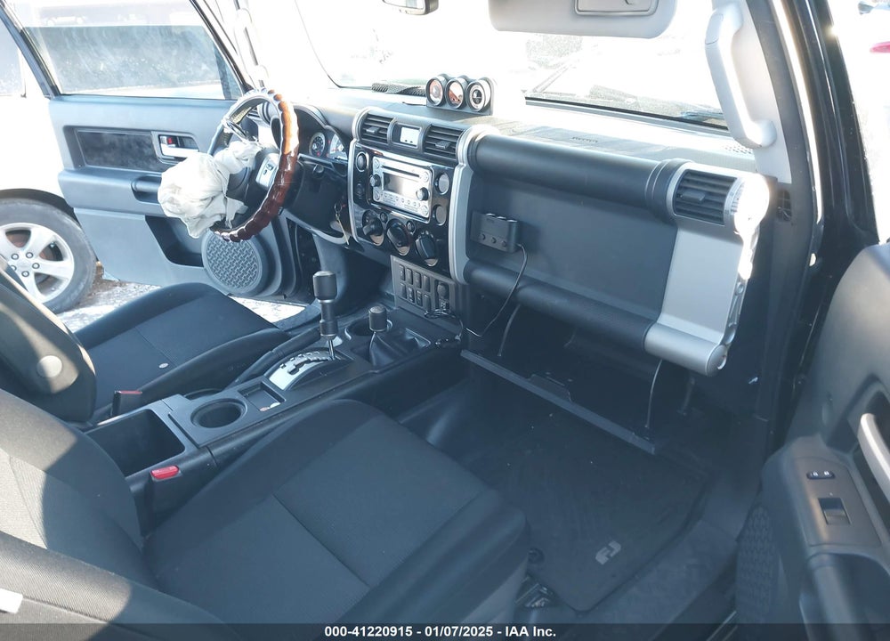 2014 TOYOTA FJ CRUISER VIN: JTEBU4BFXEK181458