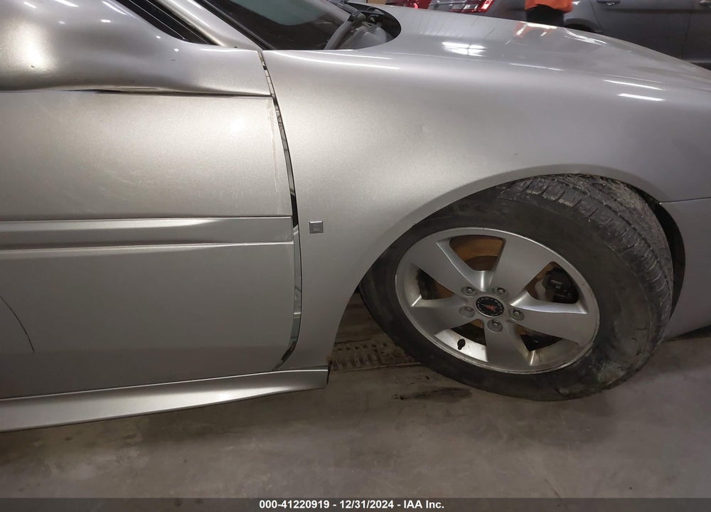 2006 PONTIAC GRAND PRIX VIN: 2G2WP552661117385