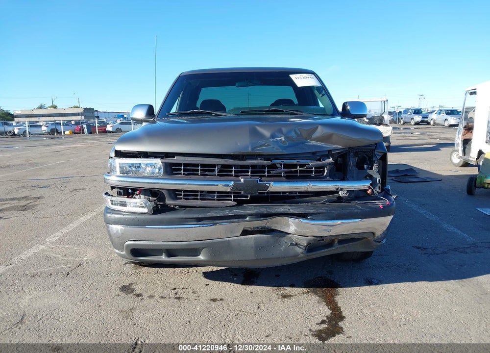 2002 CHEVROLET SILVERADO 1500 LS VIN: 2GCEC19T121212090