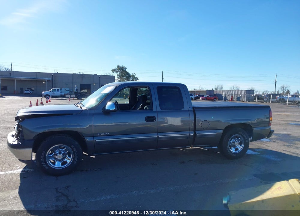 2002 CHEVROLET SILVERADO 1500 LS VIN: 2GCEC19T121212090