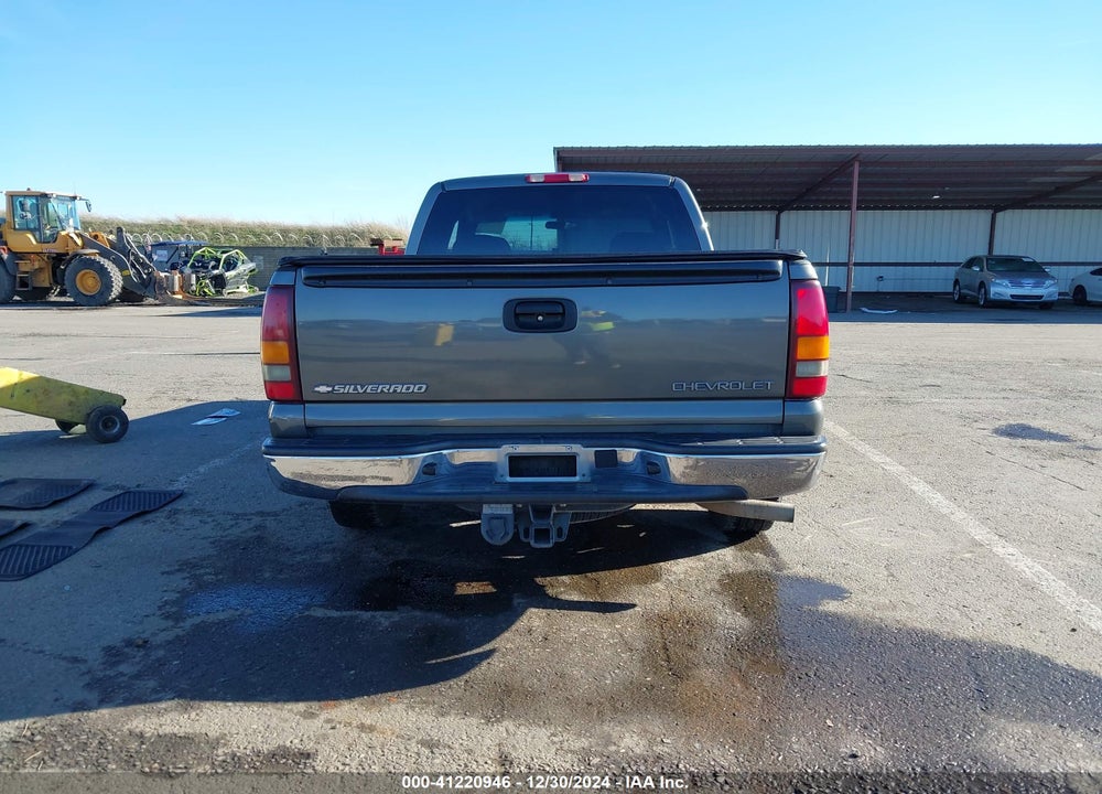 2002 CHEVROLET SILVERADO 1500 LS VIN: 2GCEC19T121212090