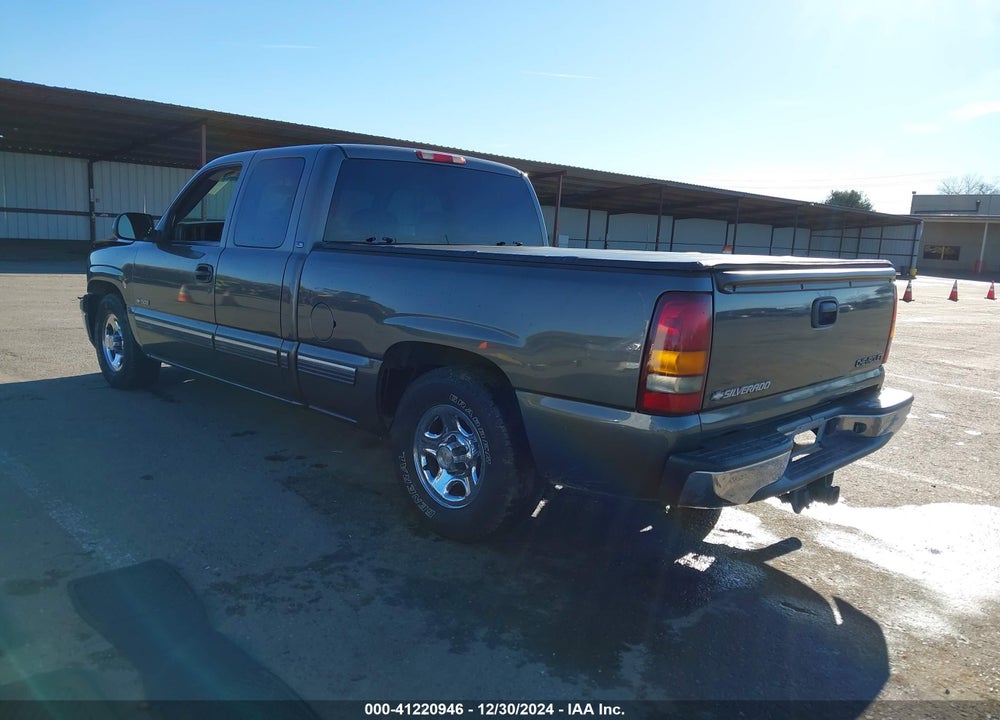 2002 CHEVROLET SILVERADO 1500 LS VIN: 2GCEC19T121212090