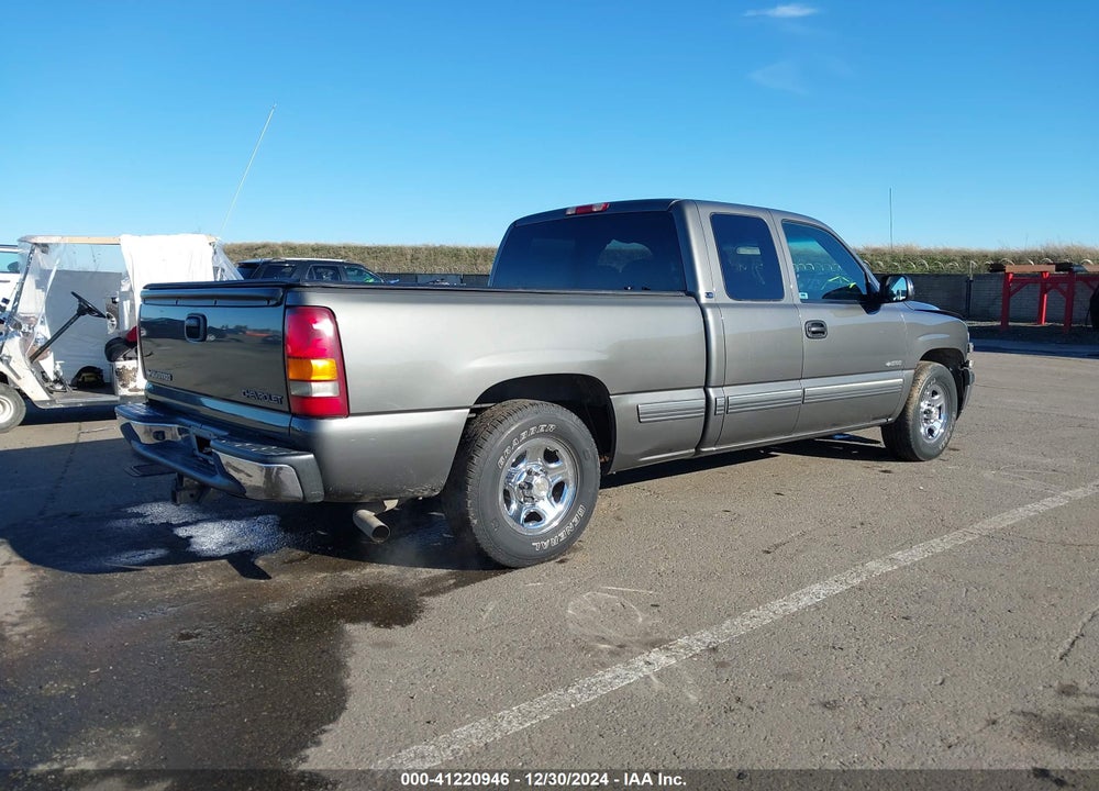 2002 CHEVROLET SILVERADO 1500 LS VIN: 2GCEC19T121212090