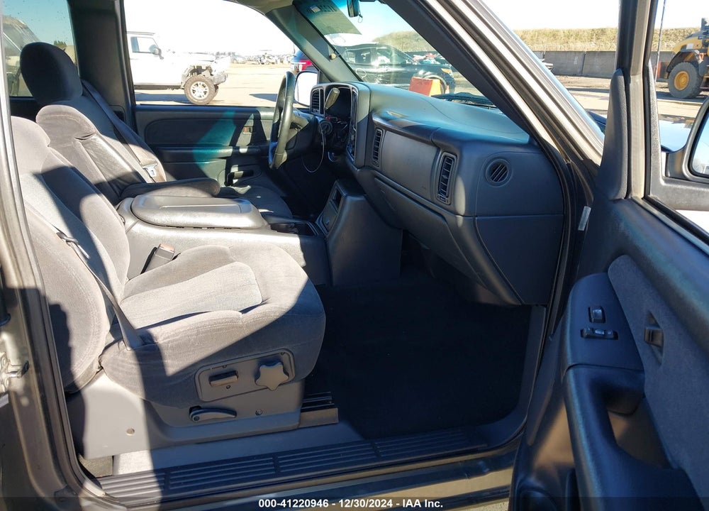 2002 CHEVROLET SILVERADO 1500 LS VIN: 2GCEC19T121212090