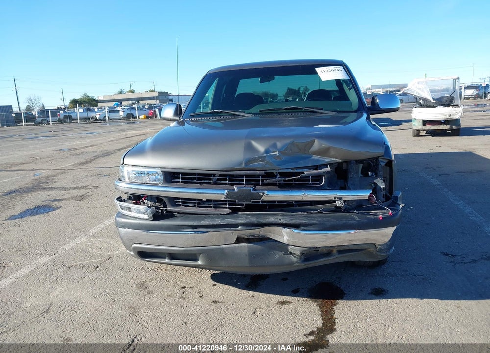 2002 CHEVROLET SILVERADO 1500 LS VIN: 2GCEC19T121212090