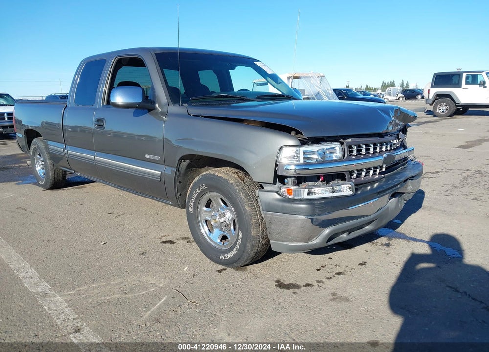 2002 CHEVROLET SILVERADO 1500 LS VIN: 2GCEC19T121212090