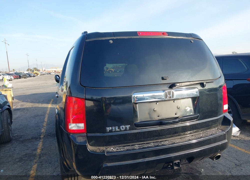 2011 HONDA PILOT EX VIN: 5FNYF3H44BB012599