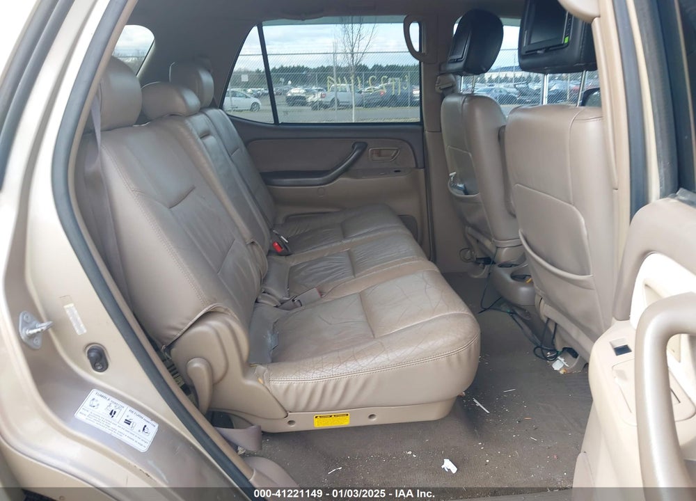 2004 TOYOTA SEQUOIA SR5 V8 VIN: 5TDBT44AX4S230660