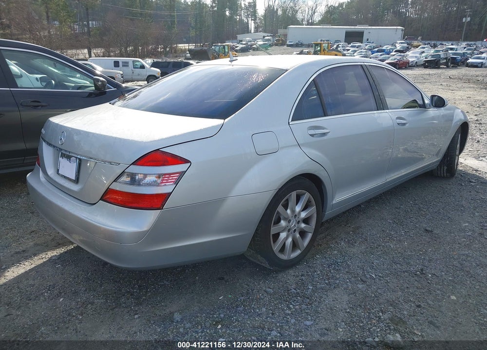 2007 MERCEDES-BENZ S 550 VIN: WDDNG71X37A047846