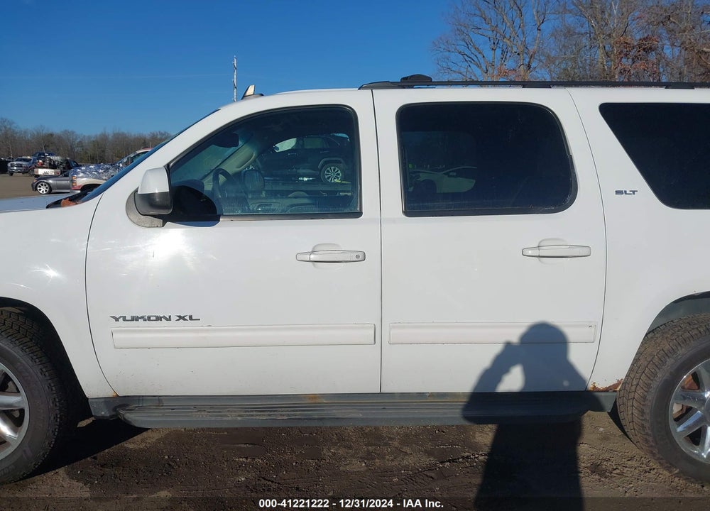 2011 GMC YUKON XL 1500 SLT VIN: 1GKS2KE38BR160292