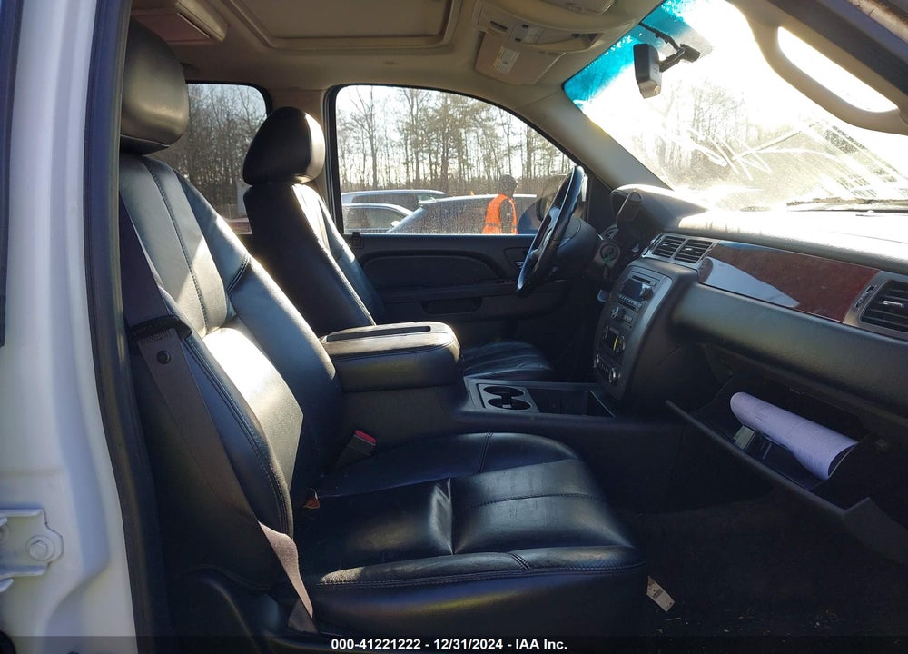2011 GMC YUKON XL 1500 SLT VIN: 1GKS2KE38BR160292