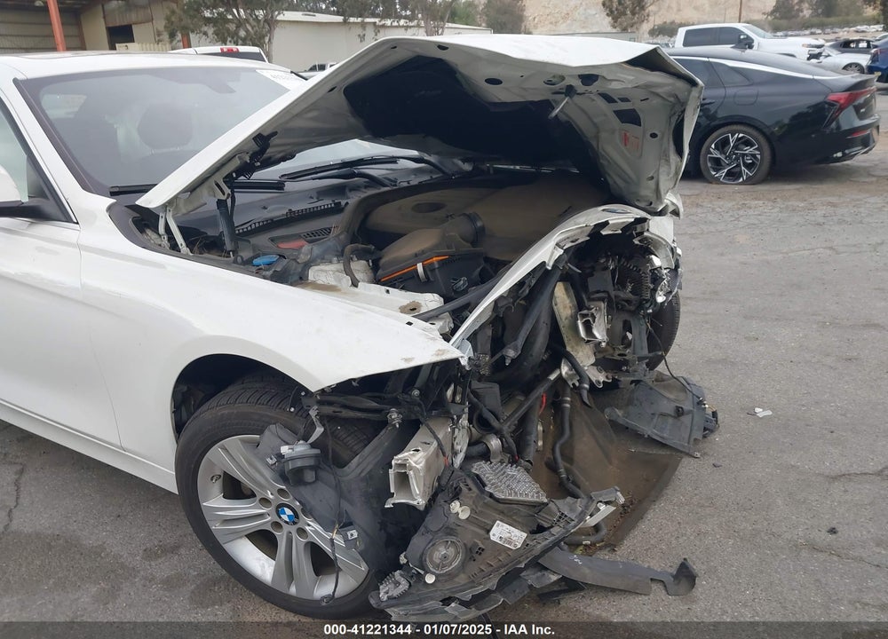 2018 BMW 330 VIN: WBA8B9G54JNU58256
