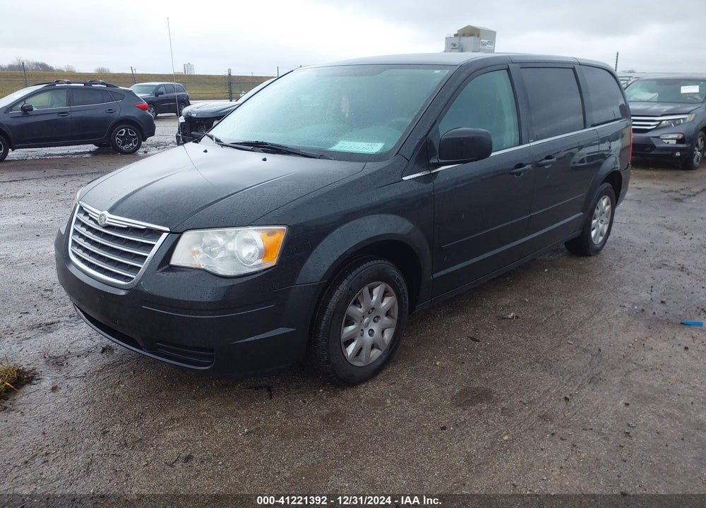 2009 CHRYSLER TOWN & COUNTRY LX VIN: 2A8HR44E69R644409