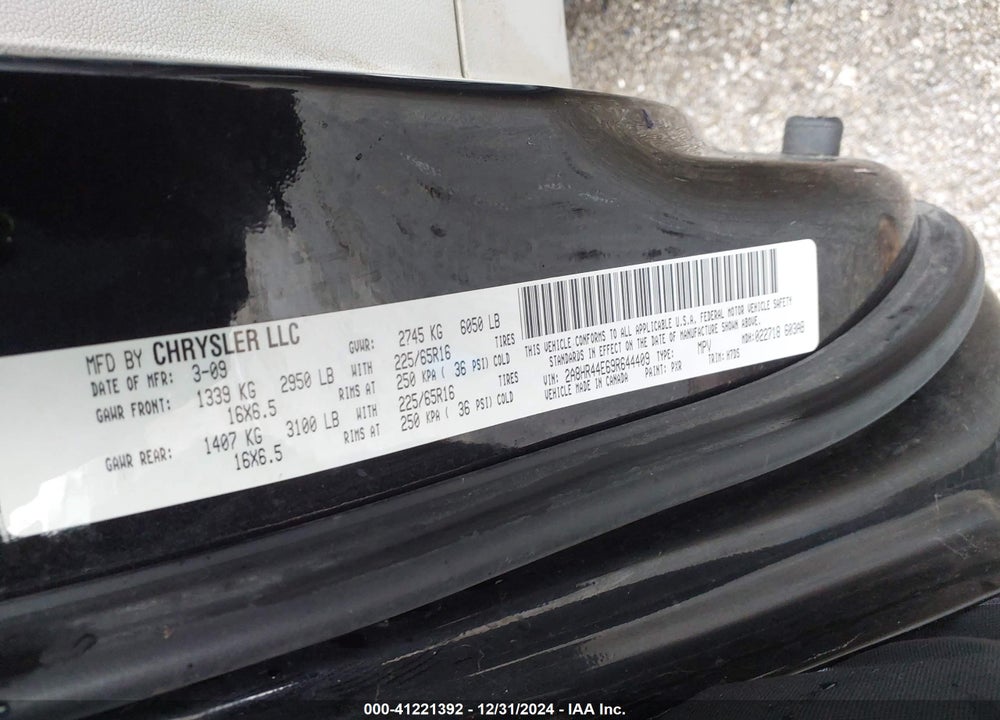 2009 CHRYSLER TOWN & COUNTRY LX VIN: 2A8HR44E69R644409