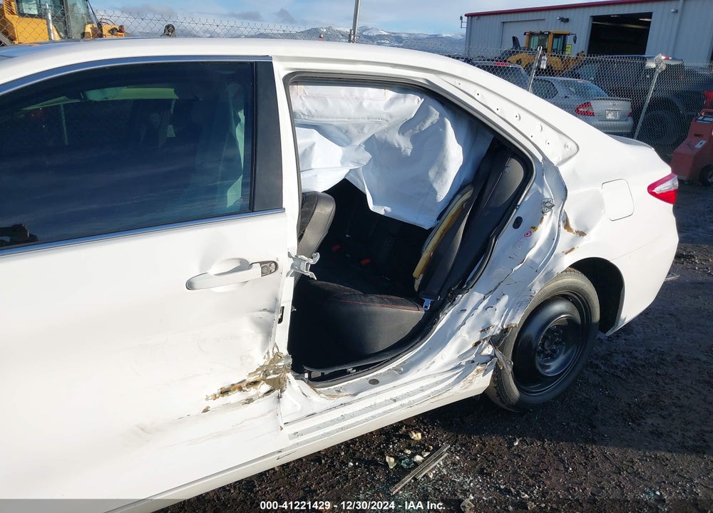2016 TOYOTA CAMRY VIN: 4T1BF1FKXGU232495
