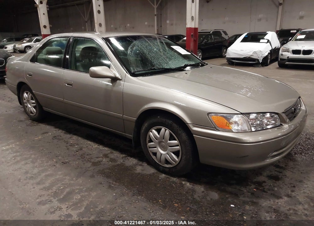 2001 TOYOTA CAMRY LE VIN: JT2BG22K110553989