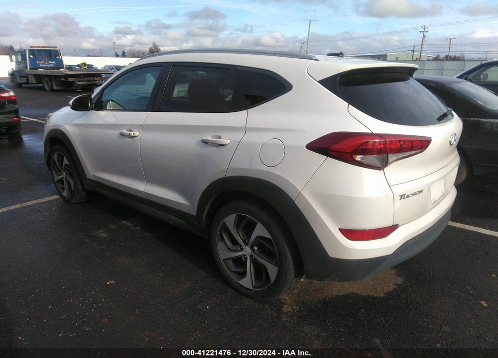2016 HYUNDAI TUCSON SPORT VIN: KM8J3CA21GU129487