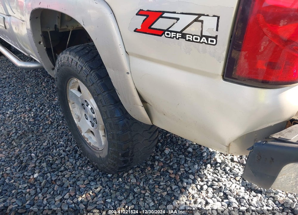 2005 CHEVROLET SILVERADO 1500 Z71 VIN: 1GCEK19Z25Z144076