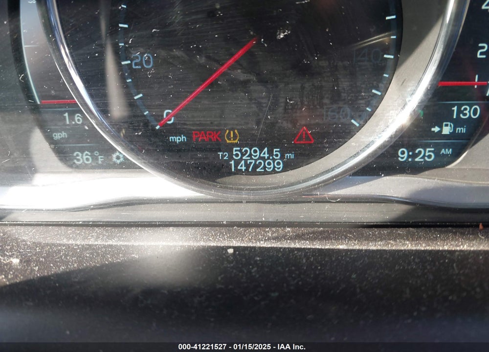 2014 VOLVO XC60 T6 R-DESIGN VIN: YV4902DZ0E2522258