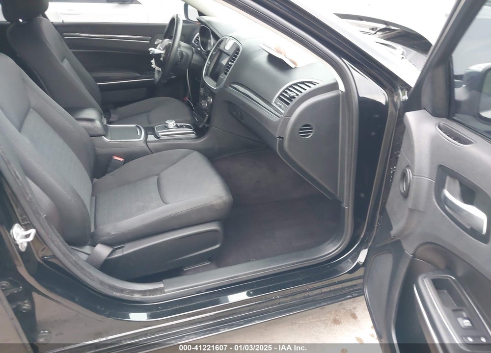 2018 CHRYSLER 300 VIN: 2C3CCAAG0JH294037