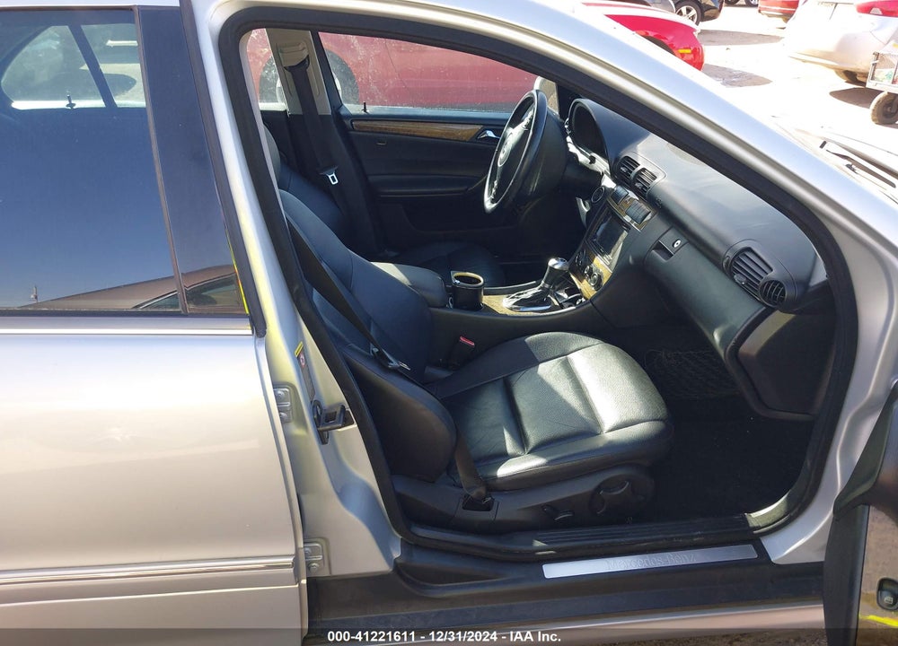 2007 MERCEDES-BENZ C 230 SPORT VIN: WDBRF52H37F838048