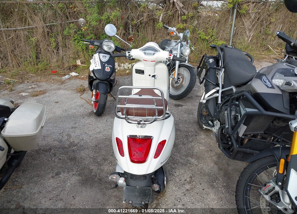 2018 VESPA SPRINT 150 3V VIN: ZAPM818G7J5700859