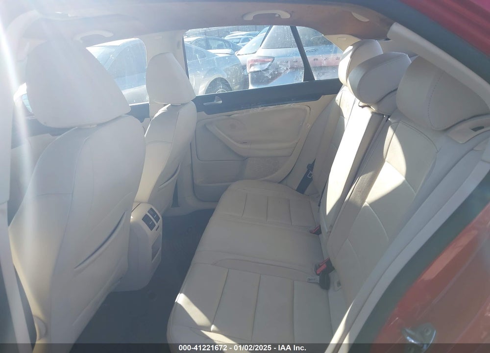 2010 VOLKSWAGEN JETTA VIN: 3VWRX7AJXAM013367